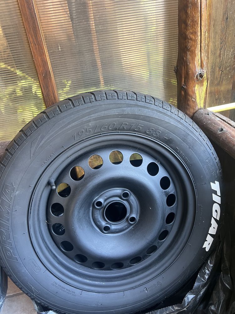 Cauciucuri cu tot cu jante 196/60R15