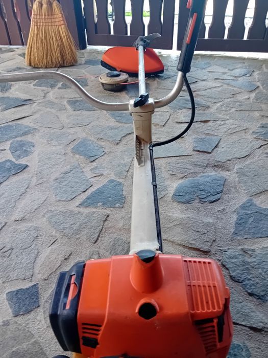 Vând motocoasă Stihl FS 300