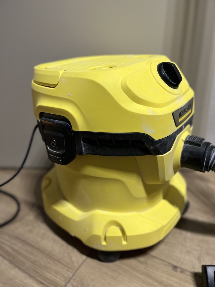 Прахосмукачка Karcher WD 2 (строителна)