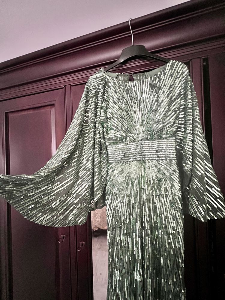 Rochie ocazie , fii unica!