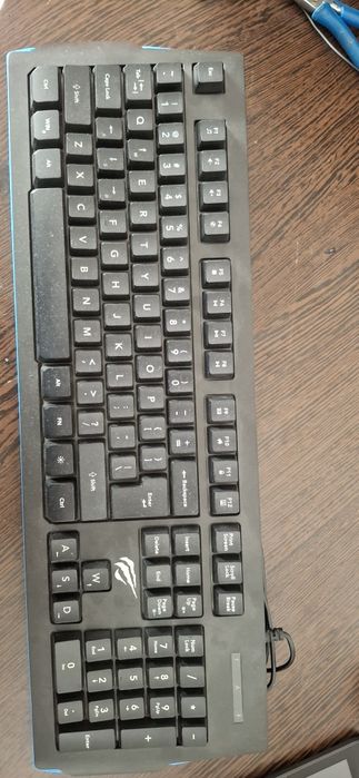 Vand tastatura iluminata 104 taste