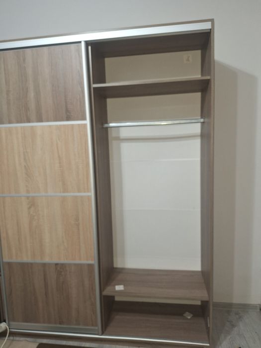 Vand dulap cumparat fara defecte