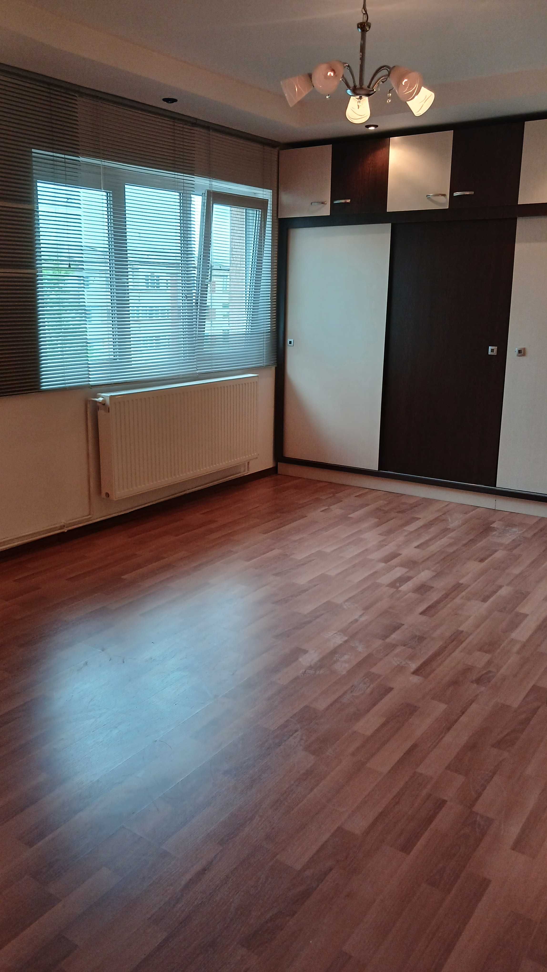 Granicerilor, zona de case, apartament cu 2 camere decomandat, finisat