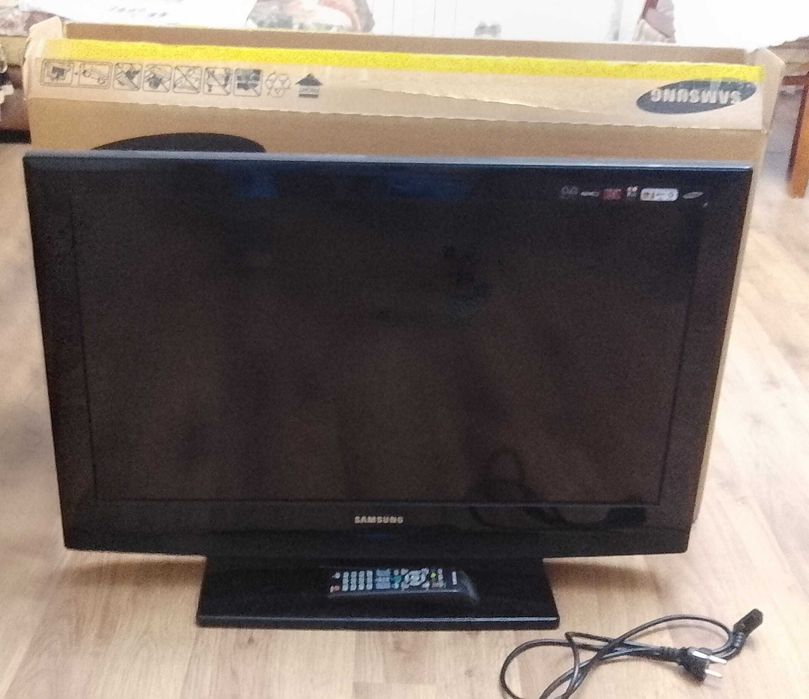 Телевизор ЖК Samsung.