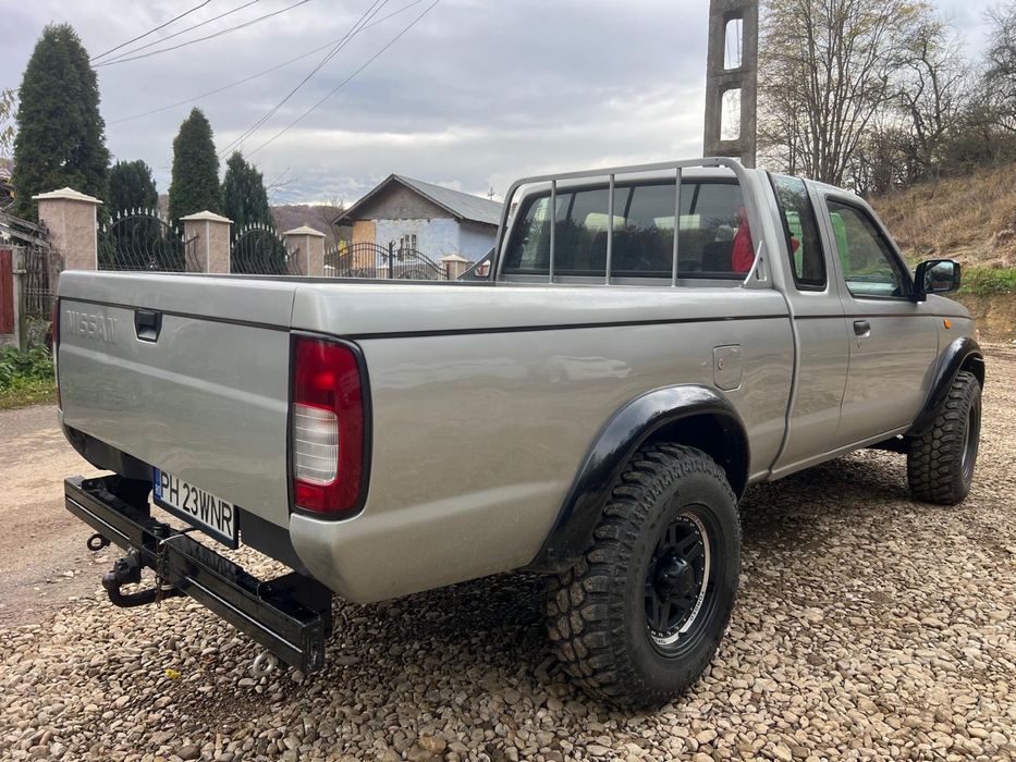 Nissan Navara D22