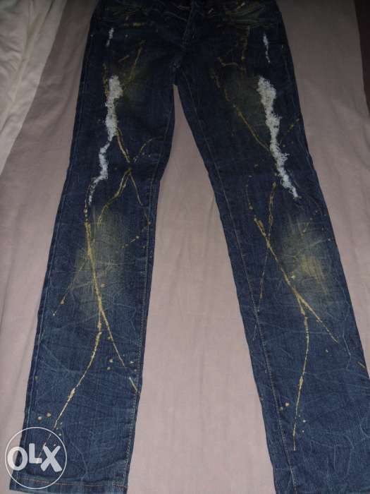 blugi (gen rupti ) Toxic