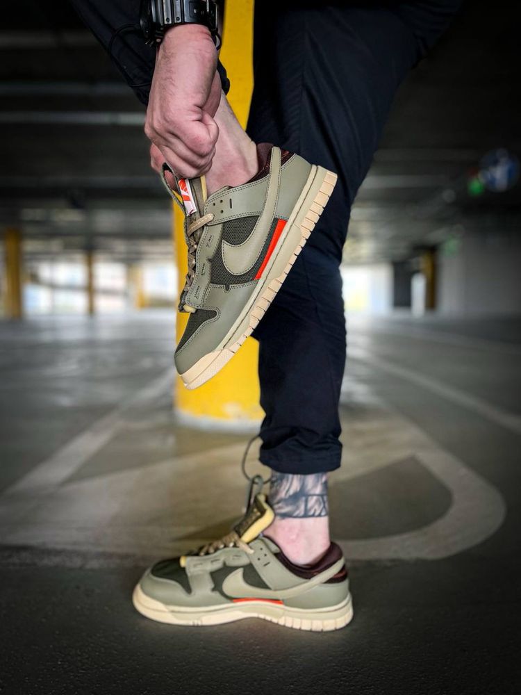 Маратонките Nike Dunk Low Remastered "Olive",