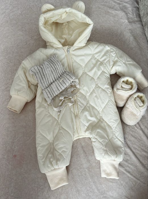 Комбенизон весенне-осенний, размер 80.Для девочки или мальчика.