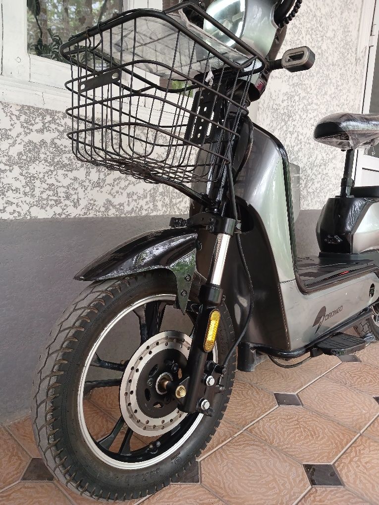 Skuter Demansh 16 Saka
