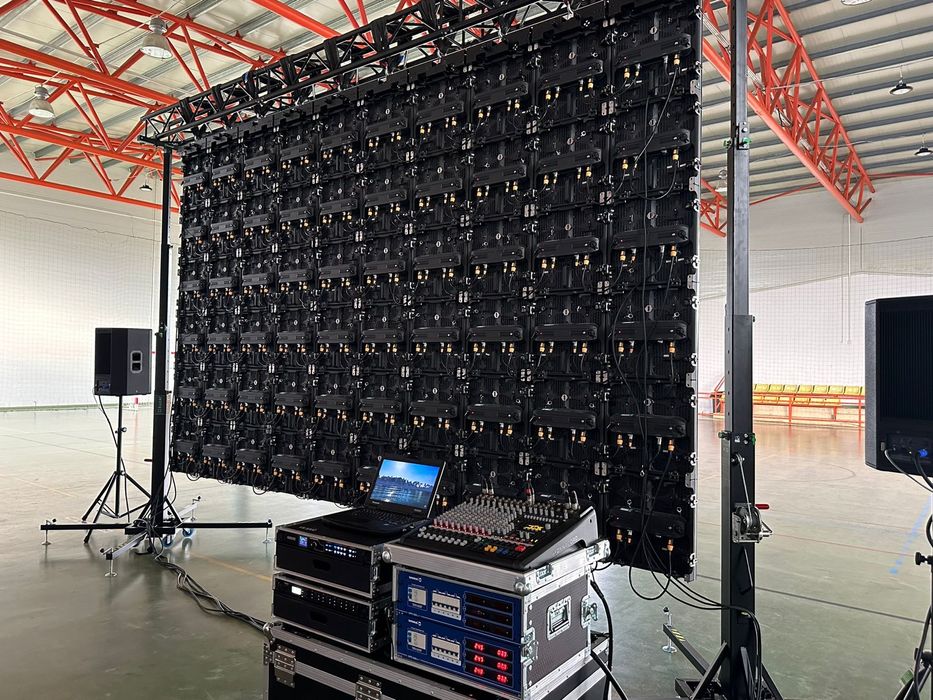 Inchirieri aparatura profesionala sunet lumini ecran led