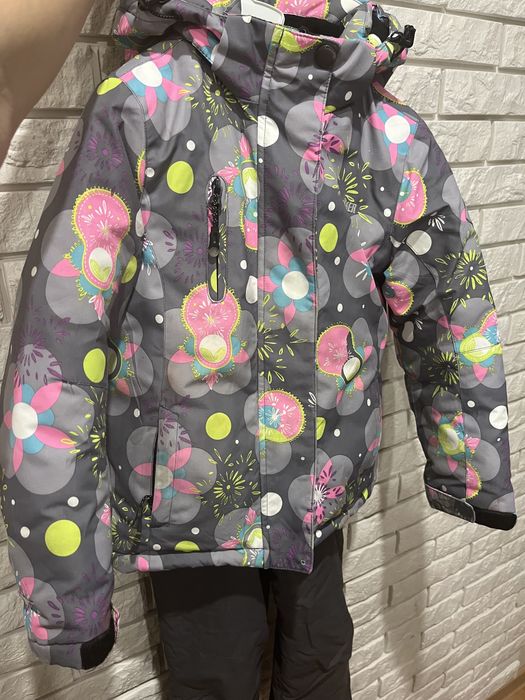 Продам комбинезон в отличном состоянии 116 ростовка