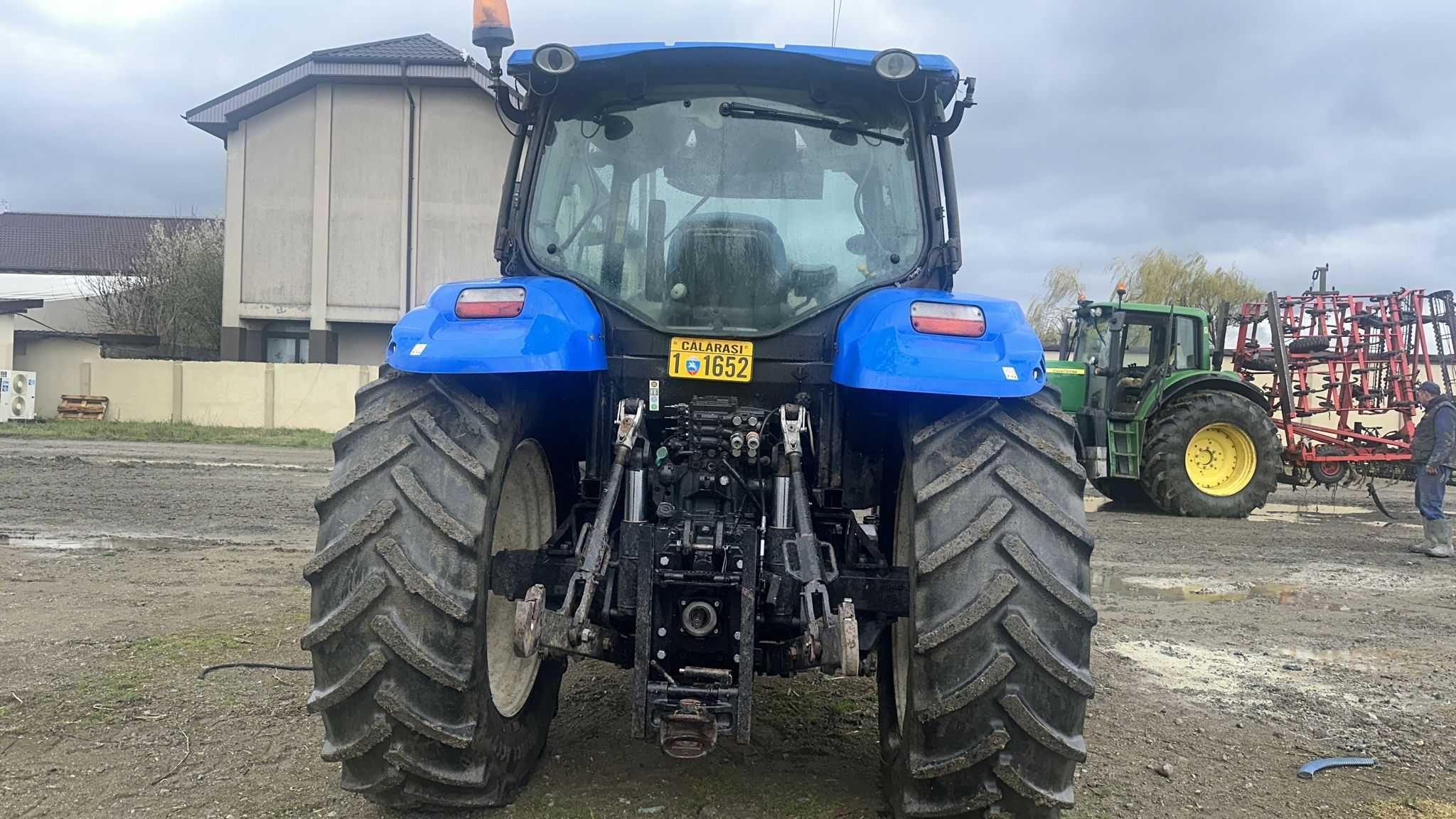 Tractor New Holland T 6020