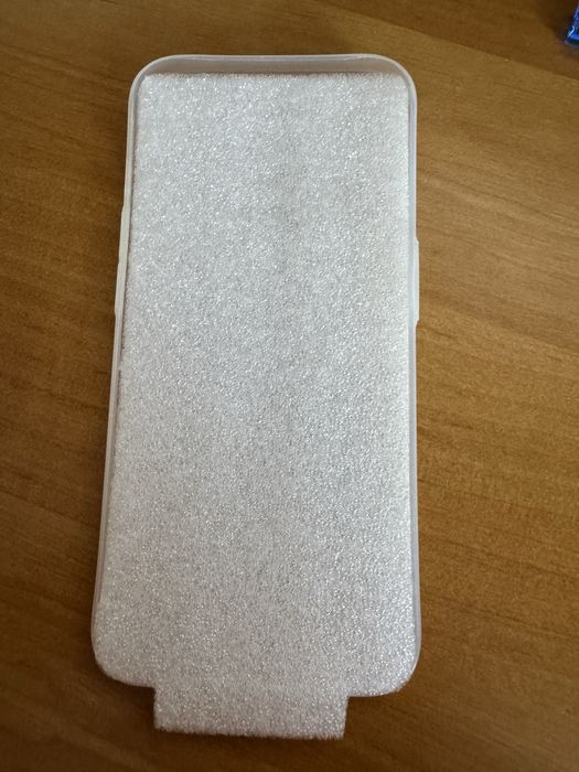 Vand 3 Huse Noi Iphone 15 Pro