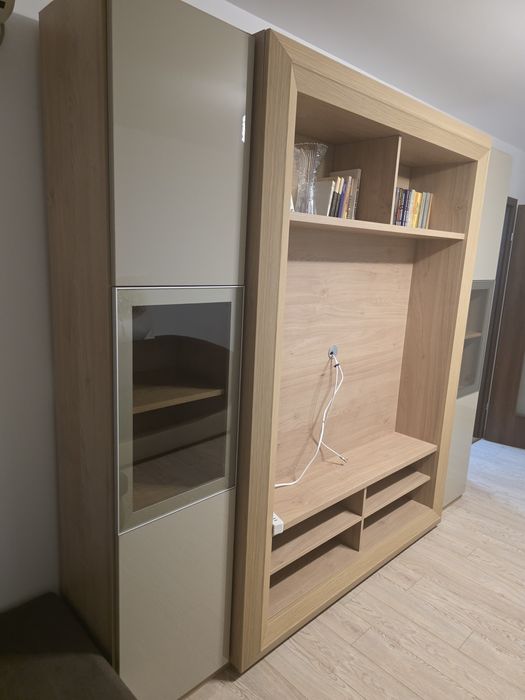Vând biblioteca Frame Mobexpert