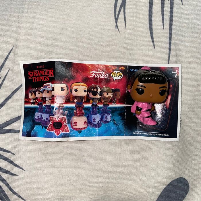 Игрушка Эрика из Киндер серии «Очень странные дела/Stranger Things»