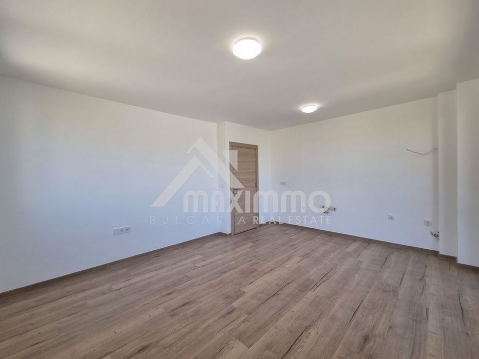 Продава се Двустаен апартамент в Варна, м-т Пчелина - 60 кв.м за 1584 €/кв.м - Снимка #1