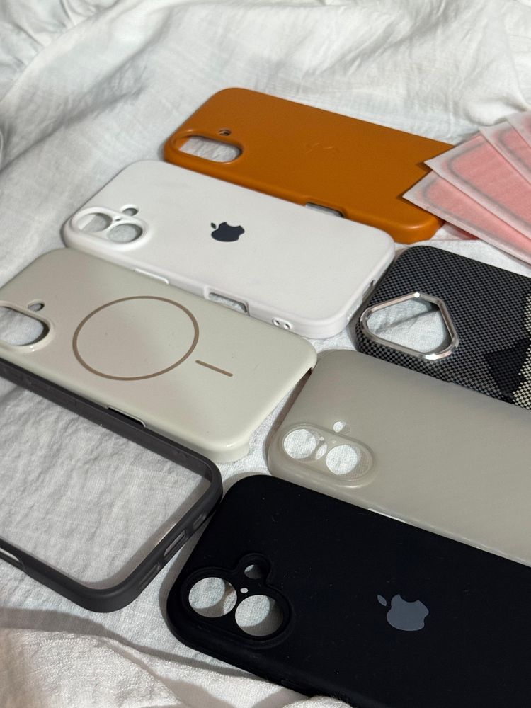 Чехлы на iphone 16