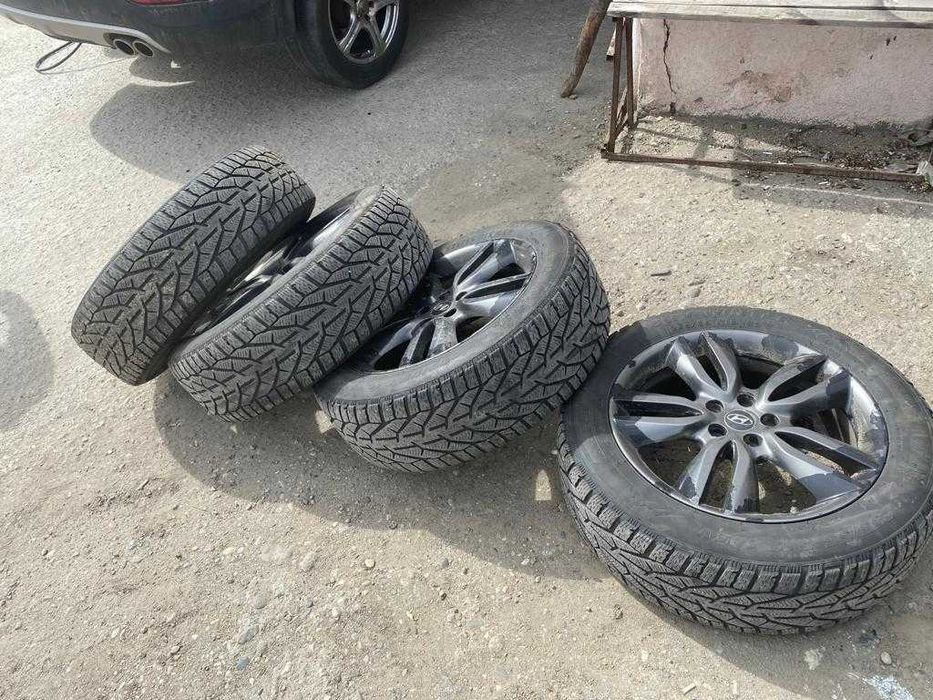 Jante + Anvelope /  Hyundai / 235/55/R19 / 5x114,3