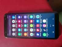 Vînd tel J6 plus