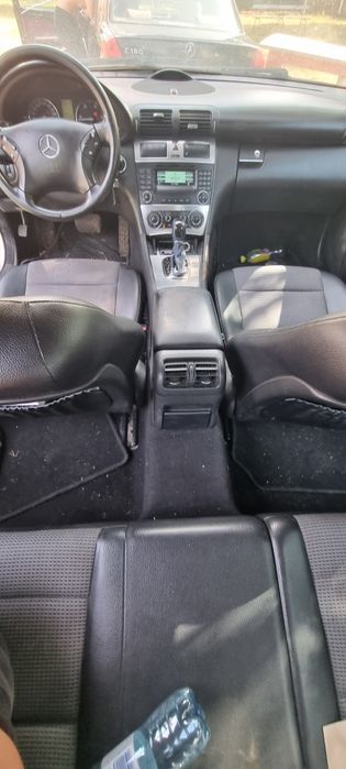 Vand Mercedes c220 diesel an 2004. Detalii doar pe mesaj whatsapp