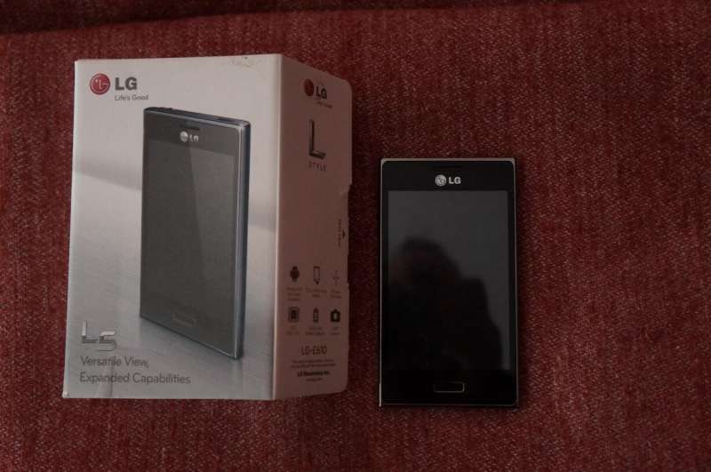 Продавам GSM LG-E610