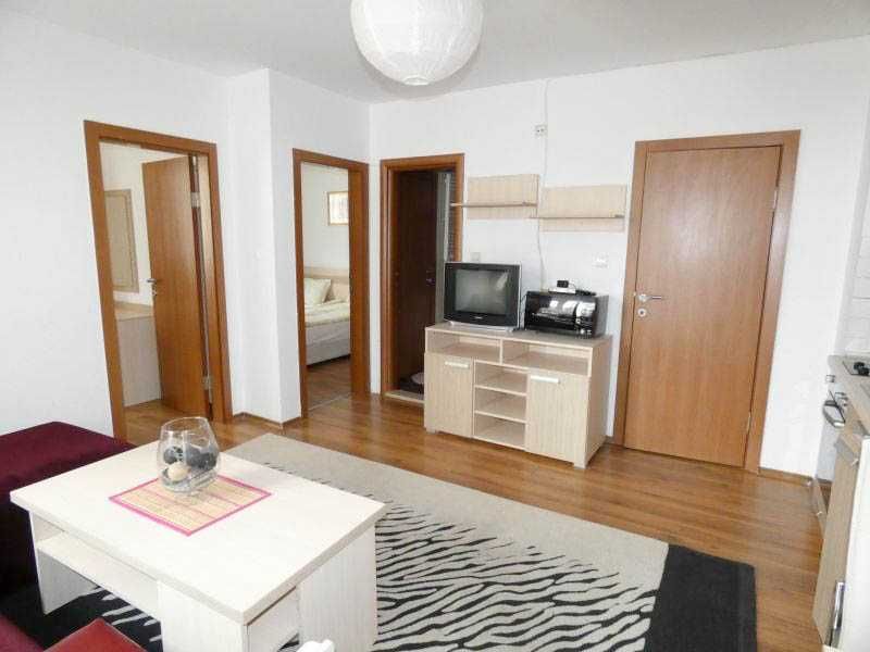 Дава се под наем Тристаен апартамент в Банско - 56 кв.м за 331.5 € - Снимка #10