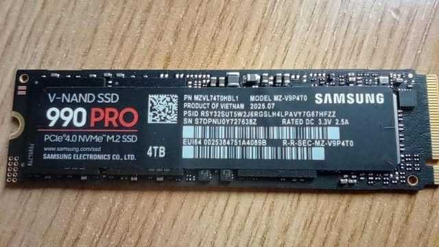 Samsung 990 Pro 4TB NVMe M.2 PCIe 4.0 SSD