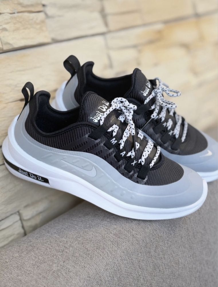 Adidași Nike femei