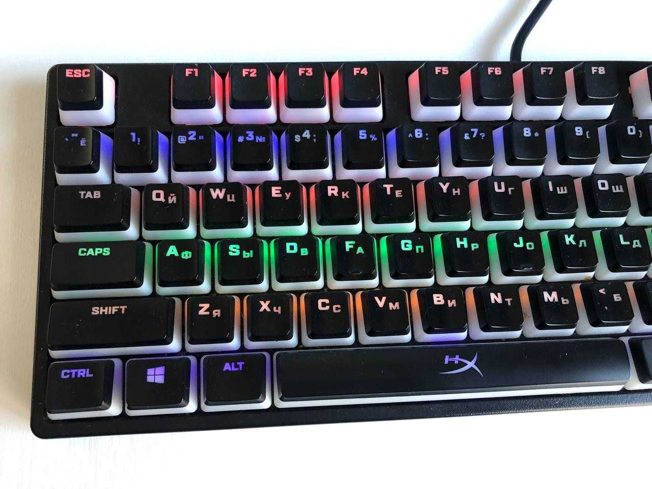 Клавиатура RED Dragon с клавишами HyperX