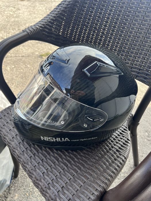 Casca nishua si costum moto