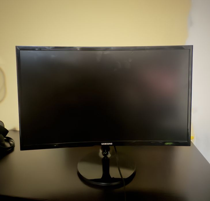 Monitor curbat samsung C24F390FHR