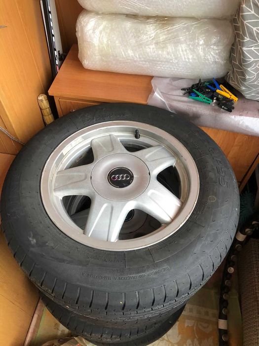 продам оригенальные диски ауди с резиной