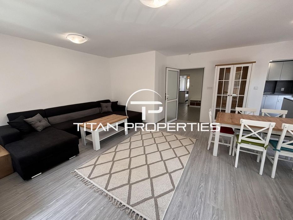 Дава се под наем Тристаен апартамент в Бургас, Център - 100 кв.м за 765 € - Снимка #1