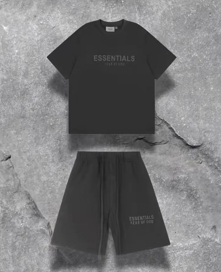 Essentials set & shorts