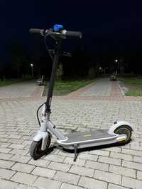 Продам электросамокат Ninebot G30lp Max