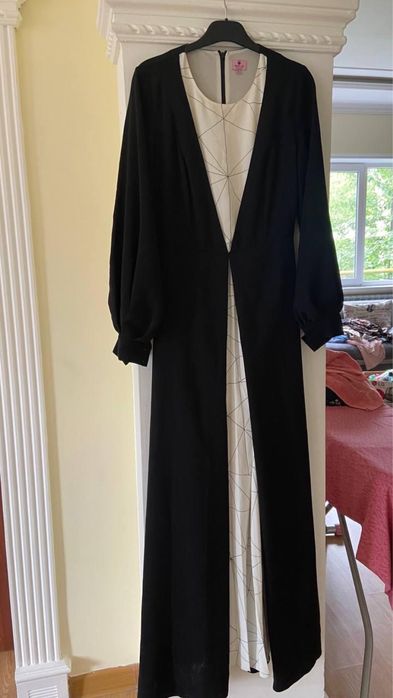 Платья вечерние