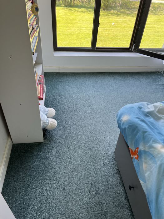 Servicii profesionale pentru spalare canapele