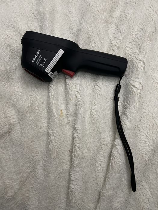 Canera portabila cu Termoviziune HikVision DS-2TP31B-3AUF