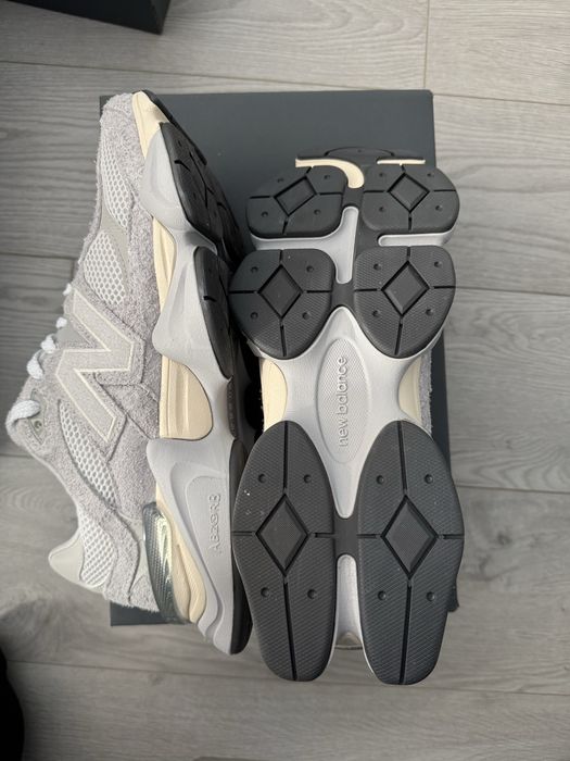 Обувки new balance 9060
