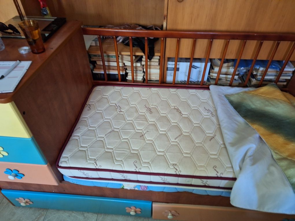 Детска кошара с повивалник и матрак