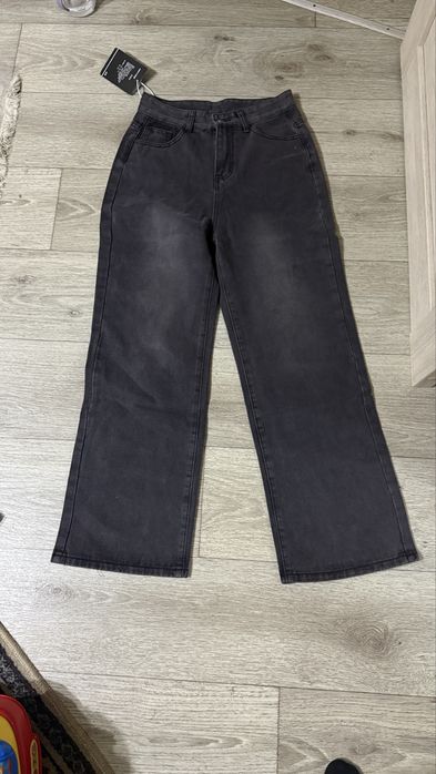 Продам новые джинсы