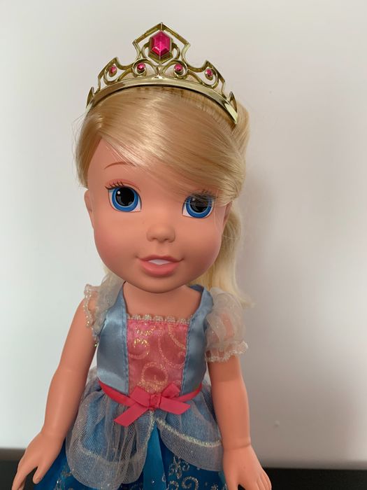 Papusa Cenușăreasa Disney