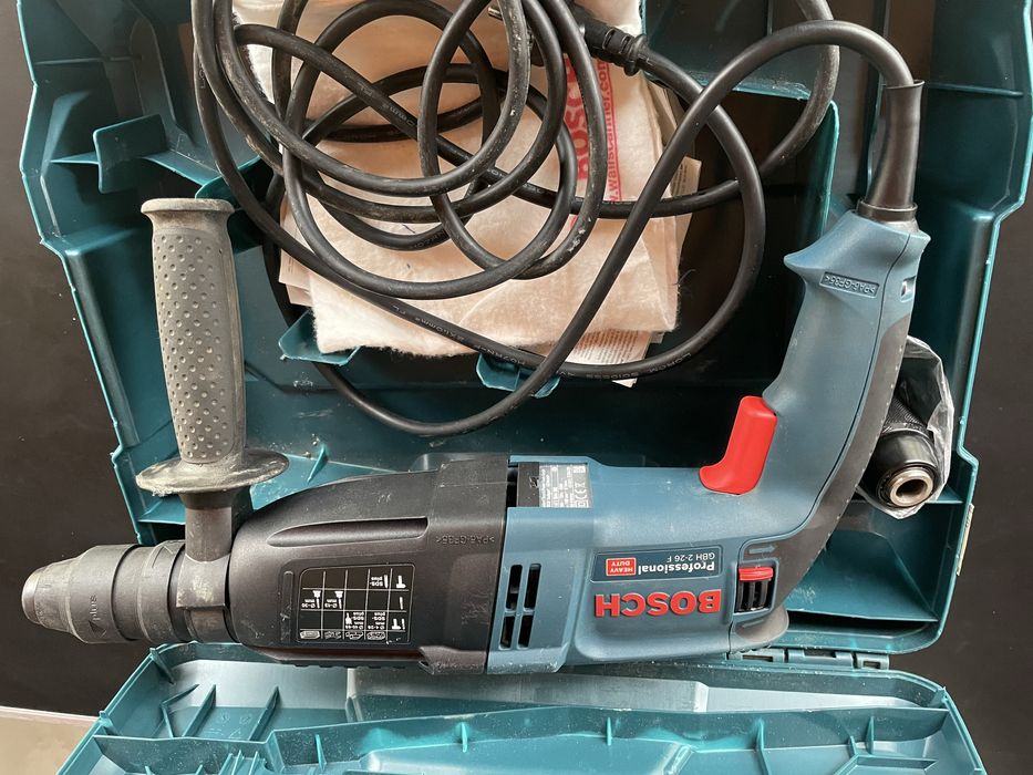 Vând Rotul Bossch GBH 2-26F professional