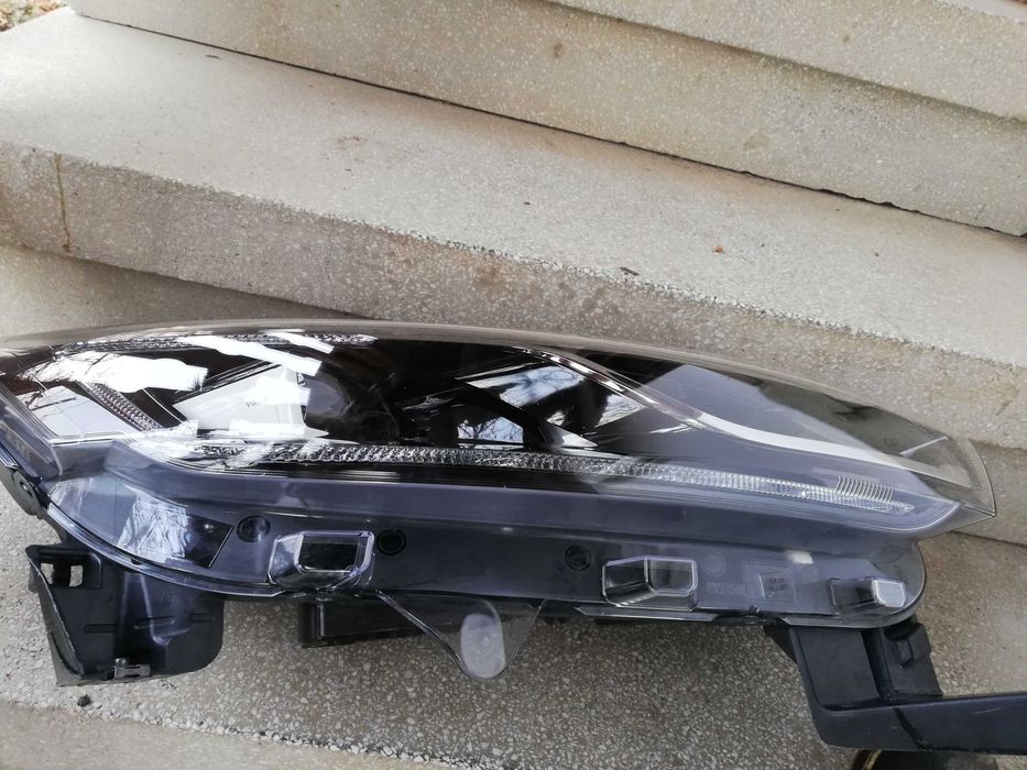 Фар Renault Espace 5 FULL LED десен/ Фар Рено Еспейс LED Оригинален