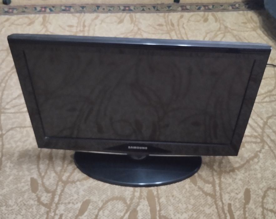 Продам телевизор Самсунг. Б/У в хорошем состояние. 2010 года. Без инте