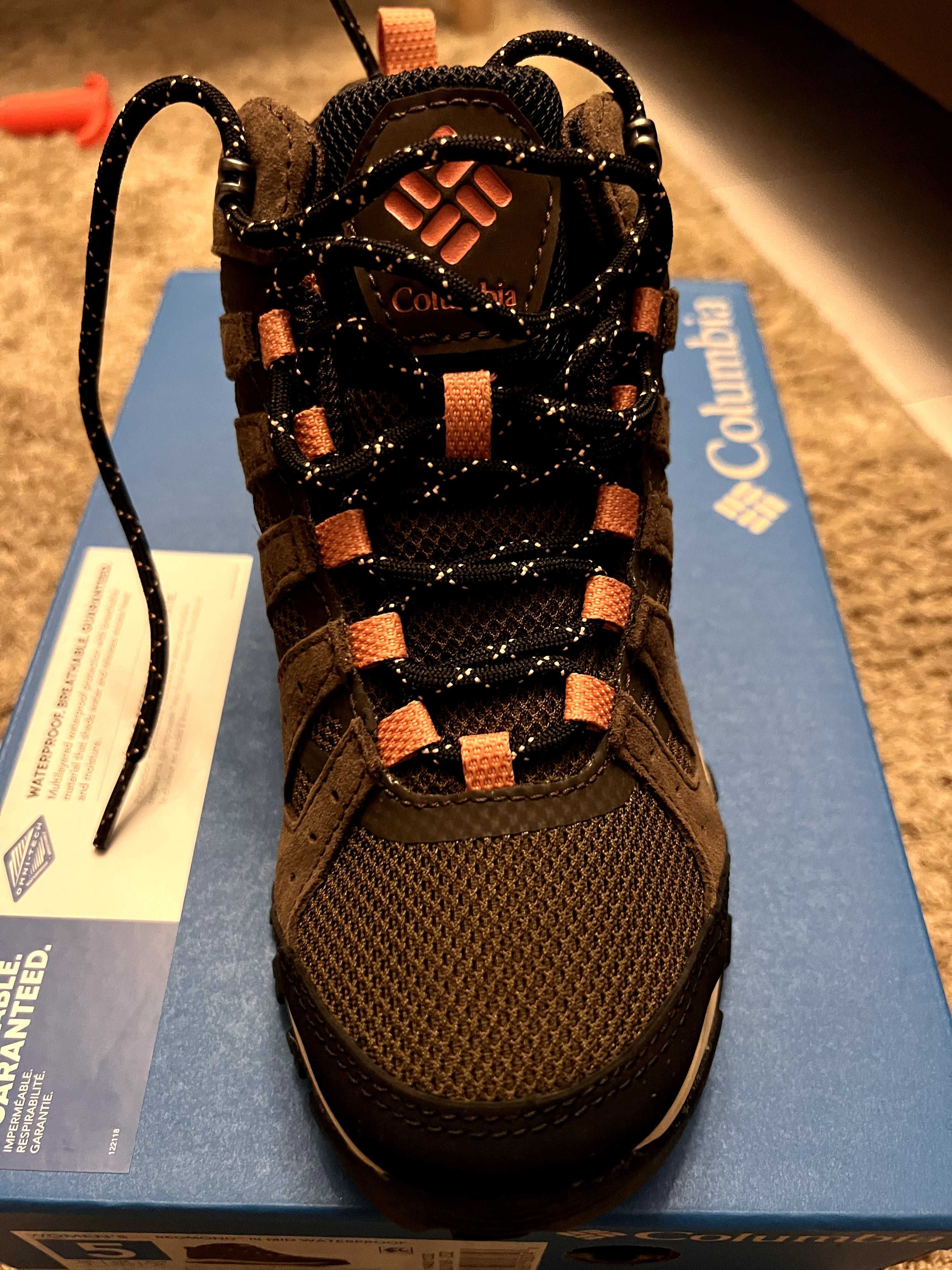 Ghete drumetie Columbia Redmond 3 Mid Waterproof marimea 36 Noi 300