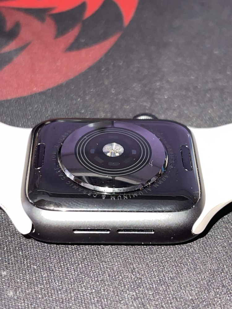 Apple watch(applewatch) Seria 4 CA NOU
