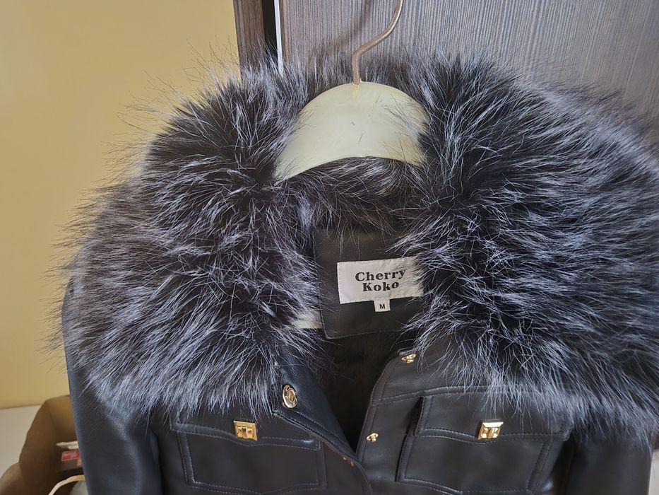 Продавам кожено яке с естествен пух