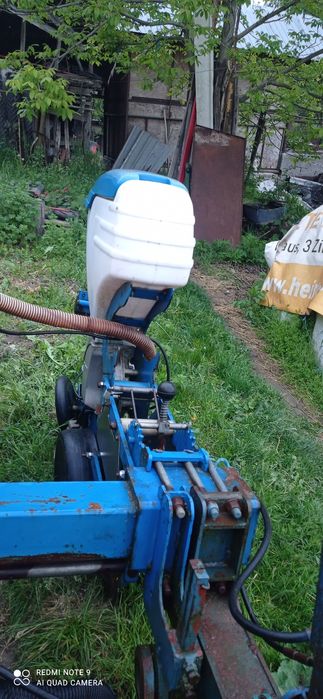 Semănătoare cu fertilizare Nardi