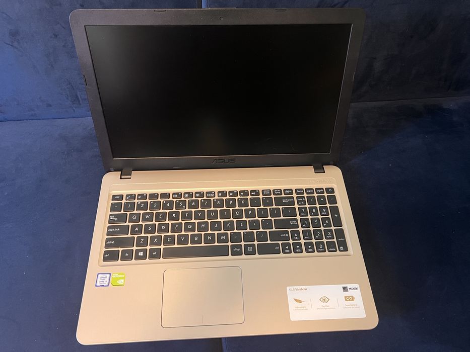 Laptop Asus VivoBook i3 gen.7 video nvidia